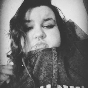 Meet your Posher, Tika